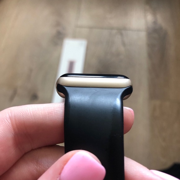 38 MM Series 2 Rose Gold Apple Watch